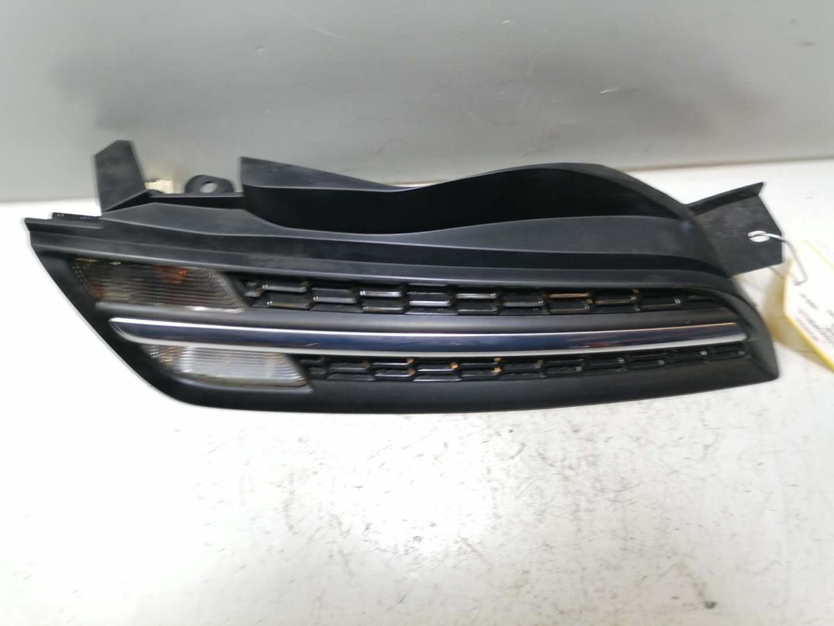 Nissan Micra K12 original K&uuml;lergrill mit Blinker rechts Facelift Bj.2005